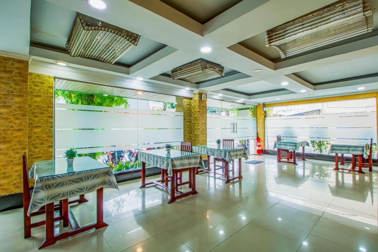 Suba Hotel Jakarta Exterior photo