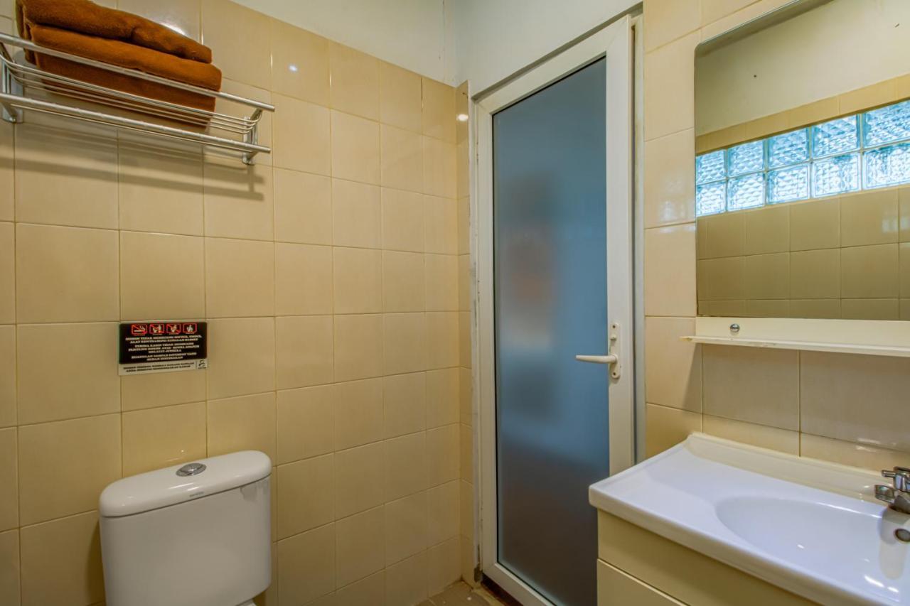 Suba Hotel Jakarta Exterior photo