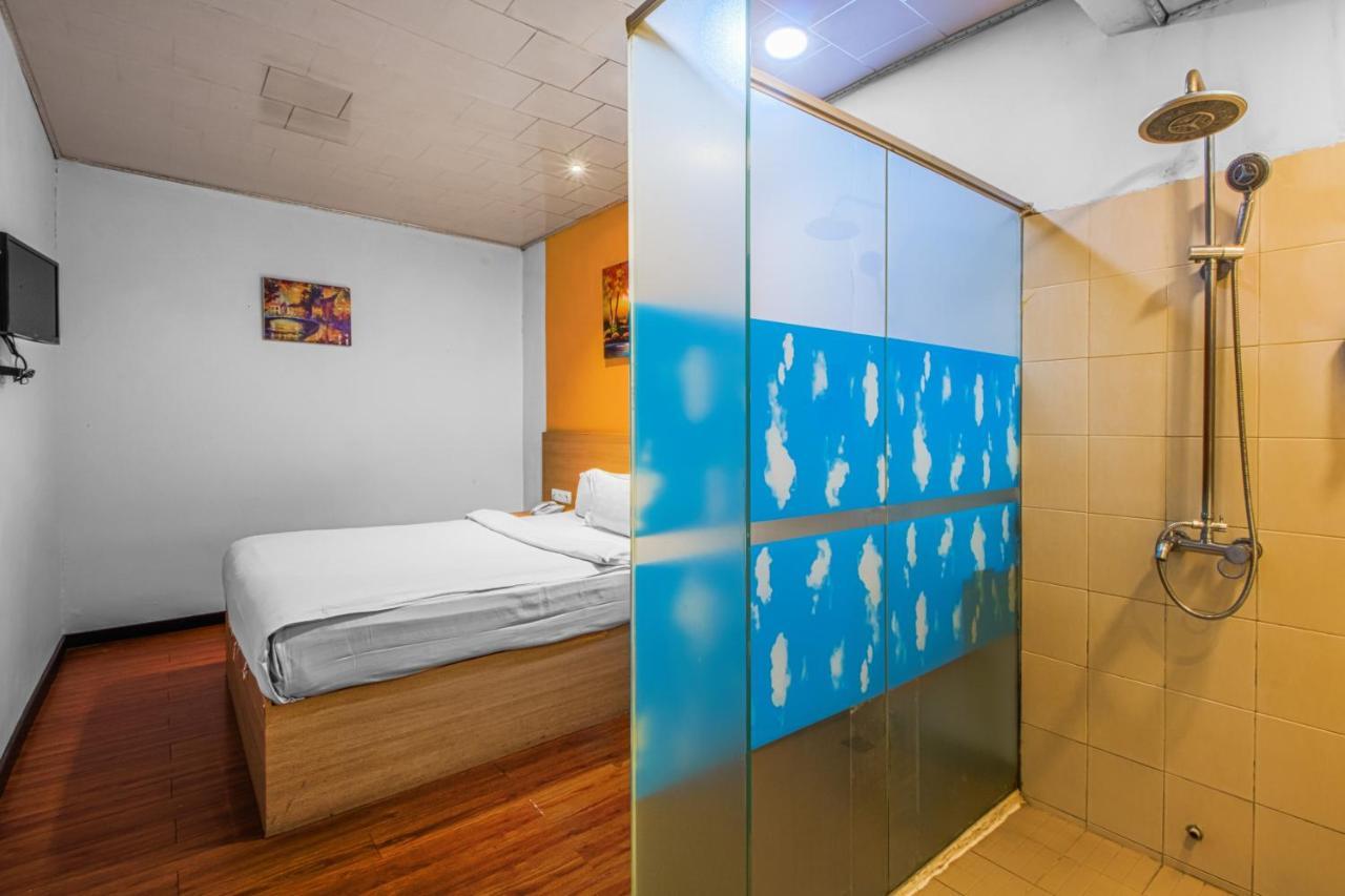 Suba Hotel Jakarta Exterior photo